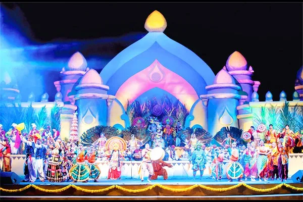 गोमंतकीयांना वेध आता लोकोत्सवो