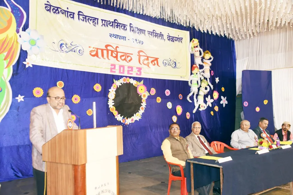 विद्यार्थ्यांनी नवनवीन तंत्रज्ञान आत्मसात करावे