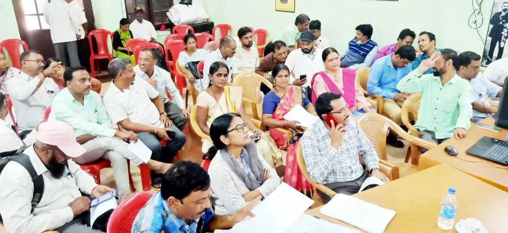 तांत्रिक कारणाने शिक्षक बदलीला ब्रेक