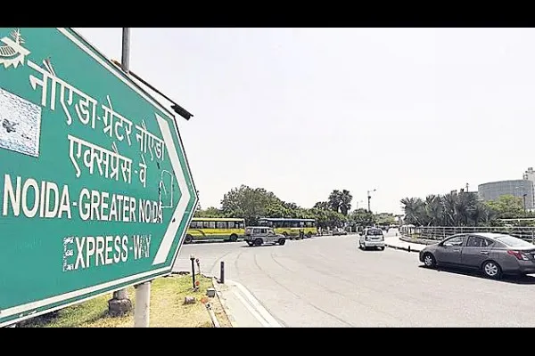 ग्रेटर नोएडा@32