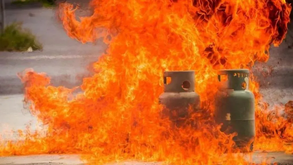 Ratnagiri : सिलेंडरच्या स्फोटात दोन महिलांचा मृत्यू, शेट्येनगरातील घटना