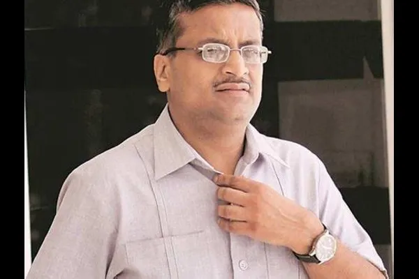 अशोक खेमका यांची तब्बल 55 वेळा बदली