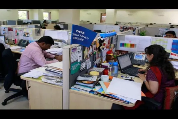 आयटी क्षेत्रात ताज्या उमेदवारी भरतीत दिसली घट