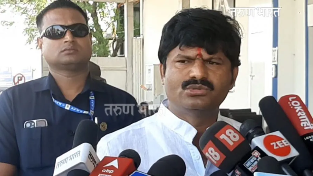 पार्थ पवार,शंभूराज देसाईंच्या भेटीनंतर पडळकरांची पहिली प्रतिक्रिया; म्हणाले,राजकारणात स्थिर व्हायचं…