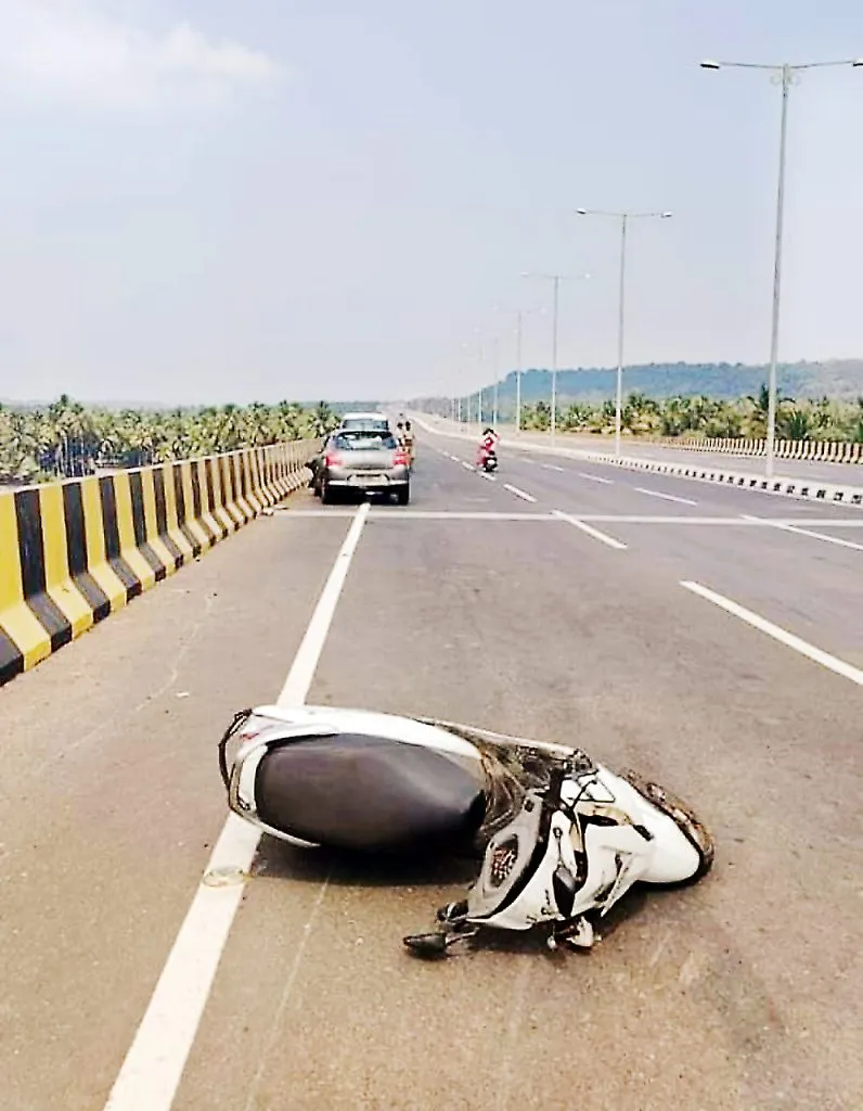 झुआरी नवीन पुलावर पहिला बळी