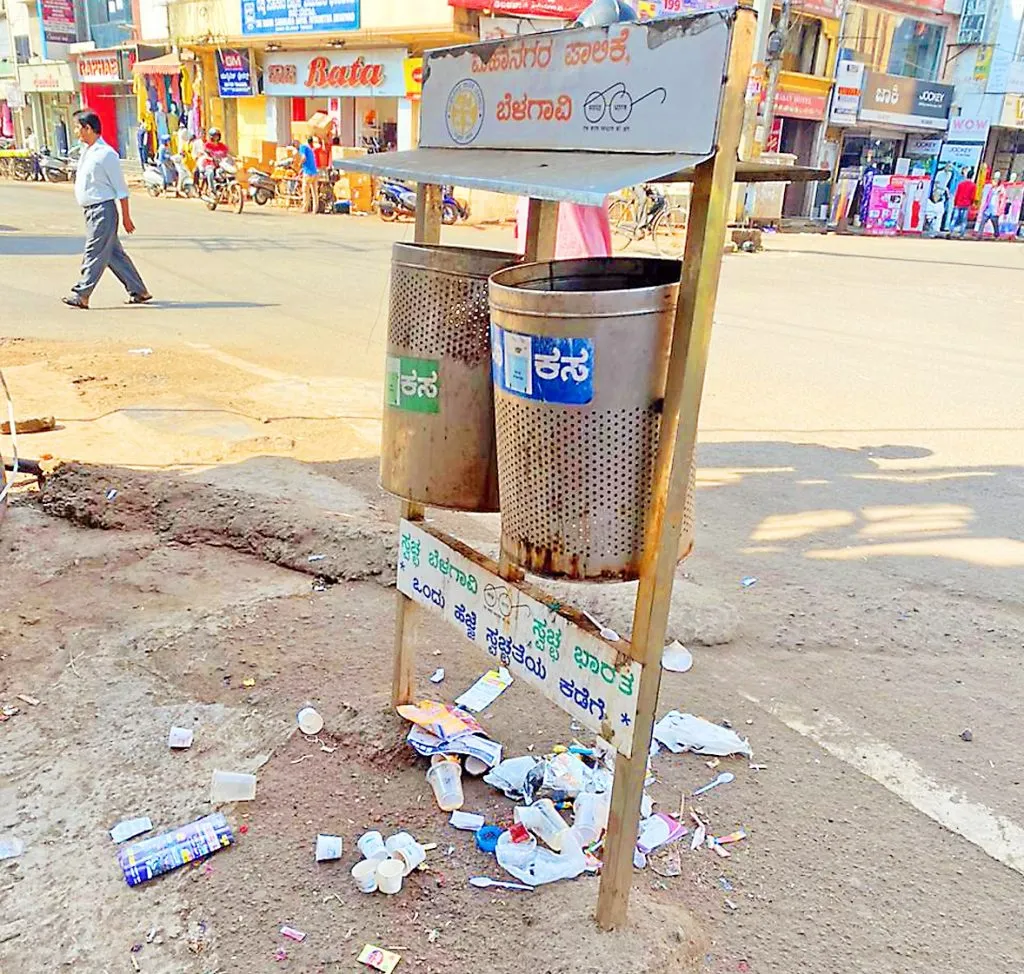 कचरा डब्यांचा वापर कूचकामी