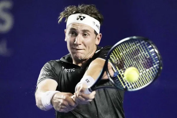 नॉर्वेचा रुड दुसऱ्या फेरीत