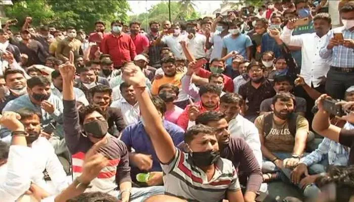 MPSC विद्यार्थ्यांचे पुन्हा आंदोलन; वर्णनात्मक अभ्यासक्रम 2023 पासूनच लागू करण्याची मागणी