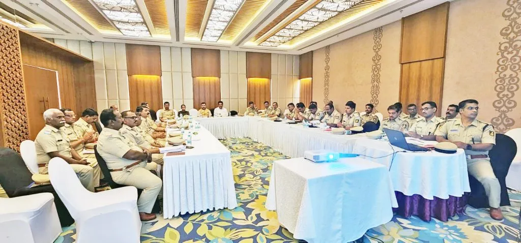 आंतरराज्य अबकारी अधिकाऱ्यांची बैठक