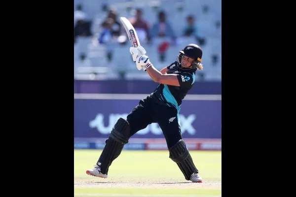 वेस्ट इंडिजची आयर्लंडवर, न्यूझीलंडची बांगलादेशवर मात