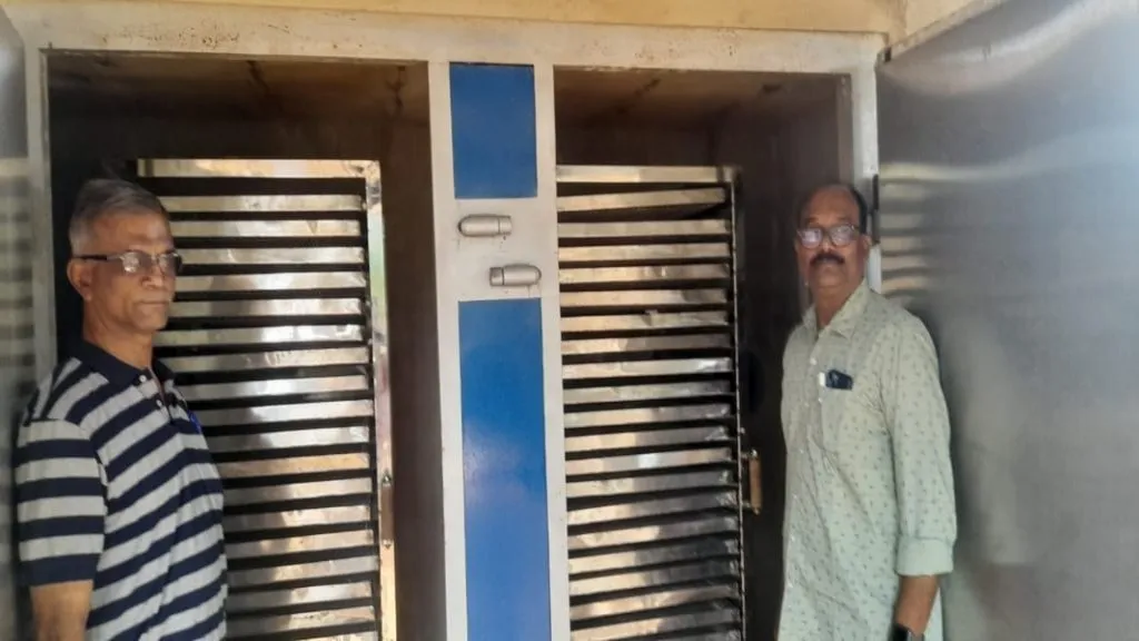 बुर्मा ड्रायर पध्दतीने काजु बोंडे वाळवून रंग औषध इंधन निर्मितीचा प्रकल्प सिंधुदुर्गला ठरणार वरदान