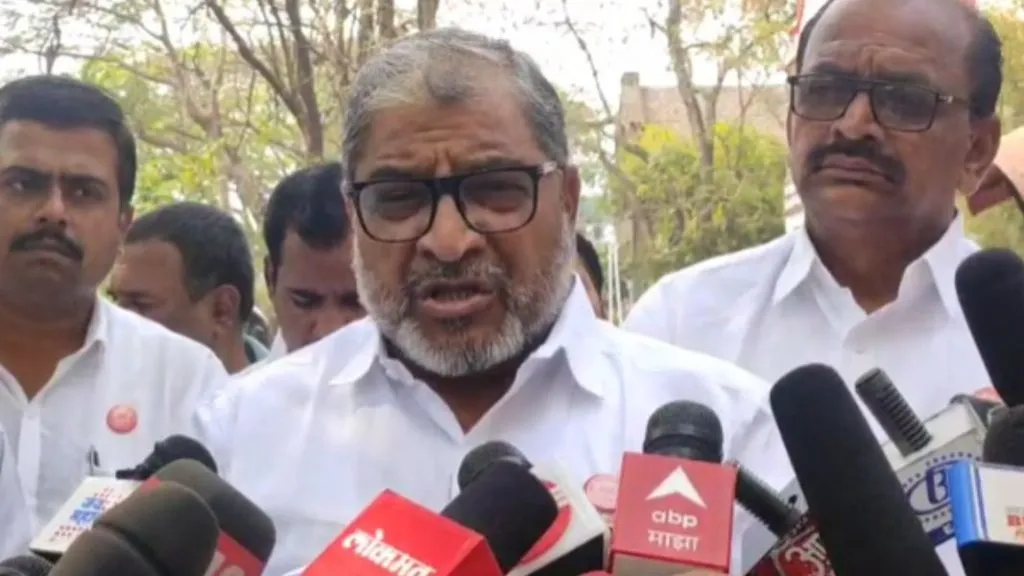 अर्थसंकल्प सादर होताच राजू शेट्टींची पहिली प्रतिक्रिया; म्हणाले, हमीभाव कायदा करा तरच…