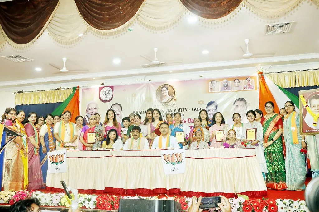 सामर्थ्यशाली भारतासाठी कर्तृत्व सिद्ध करा : मुख्यमंत्री