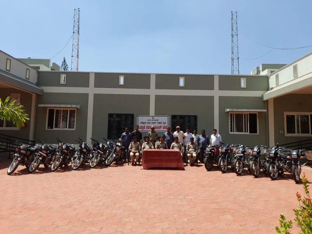 दोघे चोरटे जेरबंद,23 दुचाकी जप्त