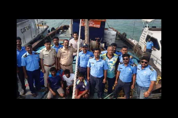 दापोलीत डिझेल तस्करीची दुसरी बोट पकडली