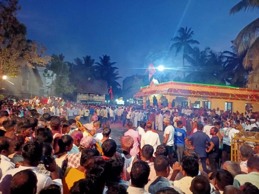 बस्तवाड कलमेश्वर यात्रेला भाविकांची अलोट गर्दी