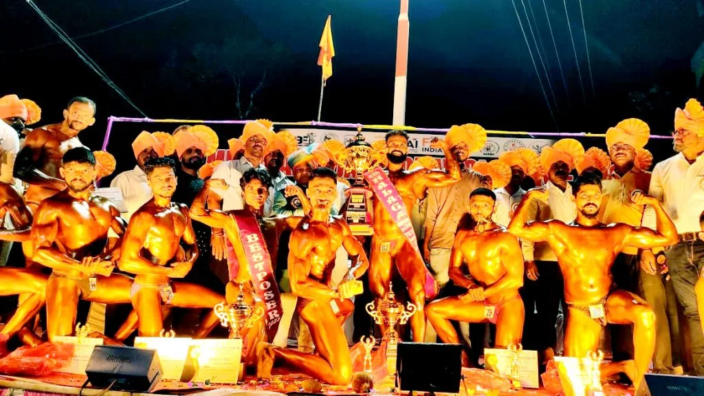 कार्पोरेशनचा विकास सूर्यवंशी मि. धनंजय क्लासिक