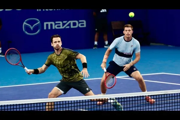 कुलहॉफ-स्कुपेस्की उपांत्य फेरीत