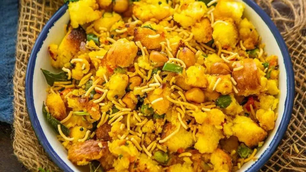 झटपट आणि चविष्ट ब्रेड चिवडा