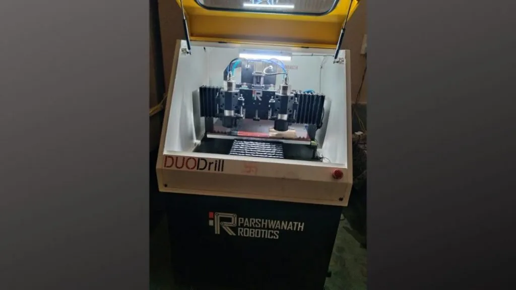 इलेक्ट्रॉनिक्सच्या जगात कोल्हापूरच्या रोबोची भारी चर्चा, देशविदेशातून मागणी