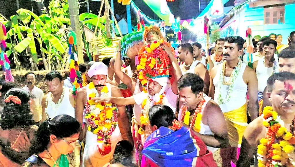 श्री सातेरी ब्राह्मणी देवस्थान होमकुंड उत्सव थाटात