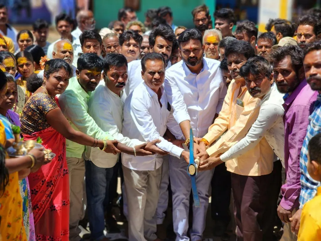 आमदार लक्ष्मी हेब्बाळकर यांच्या प्रयत्नातून रस्ता व गटार विकास कामांना चालना