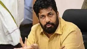 सरकारी अधिकाऱ्यावर हात उगारणं भोवलं; बच्चू कडू यांना 2 वर्षांची शिक्षा