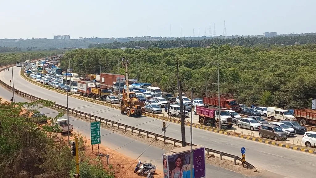 ‘अटल सेतू’ बंदी अन् ‘अटळ कोंडी’!