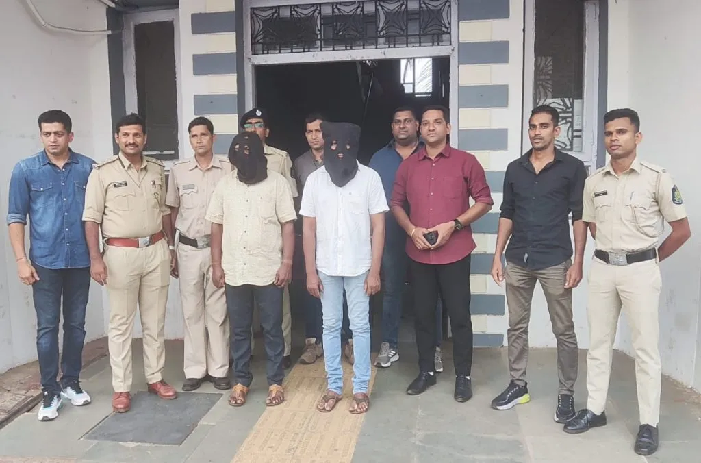 नोकरीच्या नावाने गंडवणारे समीर-दिनकर गजाआड