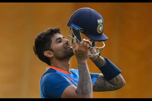 ‘टी-20’ फलंदाजांच्या क्रमवारीत सूर्यकुमारचे अव्वल स्थान कायम