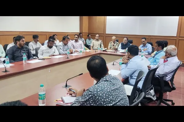 जबाबदारीने निवडणुकीचे काम पार पाडा