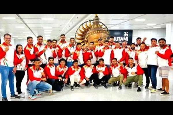 भारतीय पुरुष मुष्टियुद्ध संघ ताश्कंदला रवाना