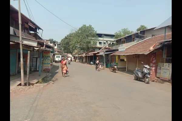 तरूणावर तलवारीने प्राणघातक हल्ला