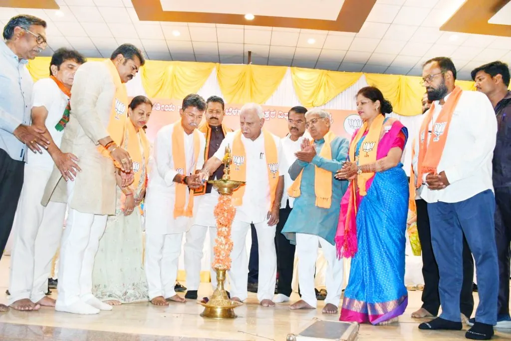 काँग्रेस पक्ष बुडणारे जहाज