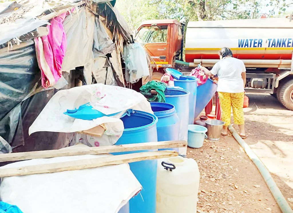 पालयेत ग्रामस्थांची पाण्यासाठी वणवण