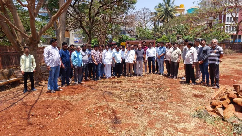 लिंगायत स्मशानभूमीच्या विकासाकडे महानगरपालिकेचे दुर्लक्ष