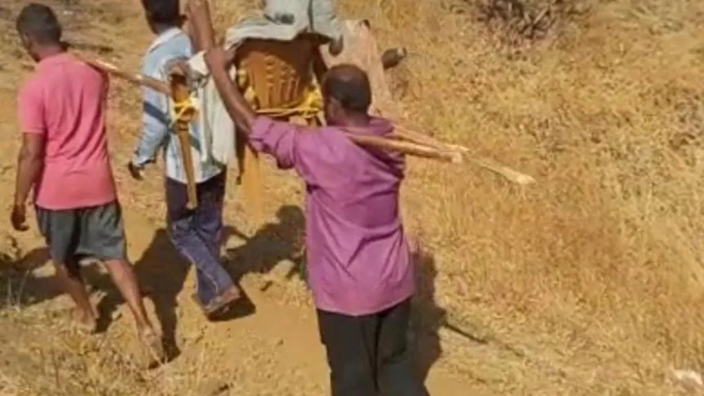 घाट माथावर वसलेल्या हुंबरवणेवाडी वासीयांचे रस्त्याच्यां मागणीसाठी सलग चौथा दिवशी उपोषण सुरूच