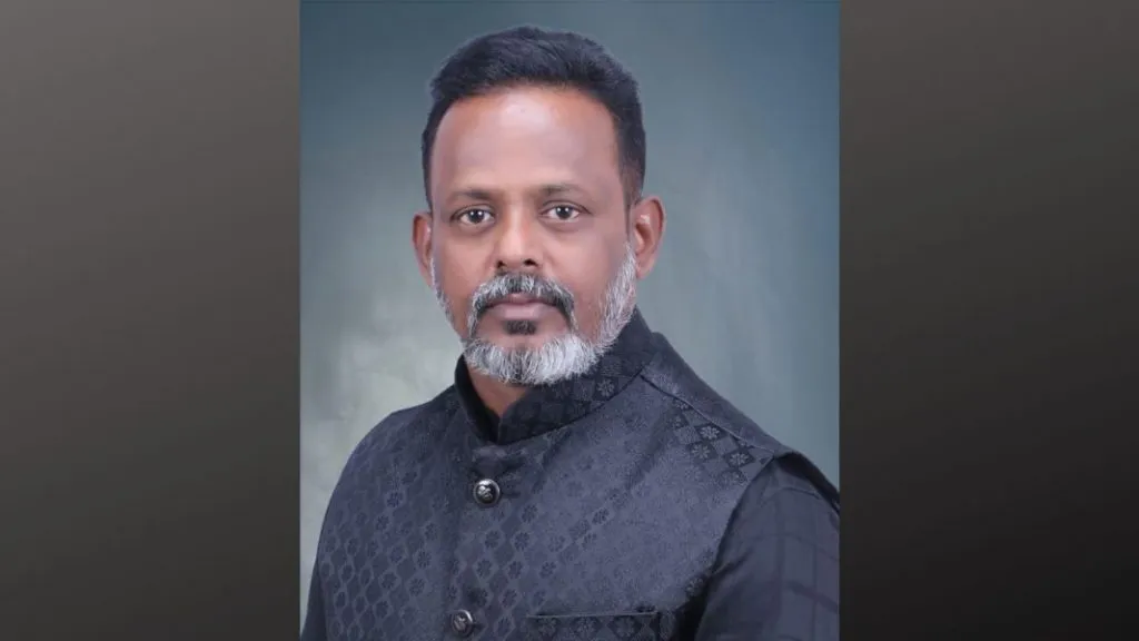 BAMS डॉक्टरांना रक्तपेढीमध्ये सहायक वैद्यकीय अधिकारी म्हणून मान्यता द्या ; प्रकाश घुंगुरकरांची मागणी