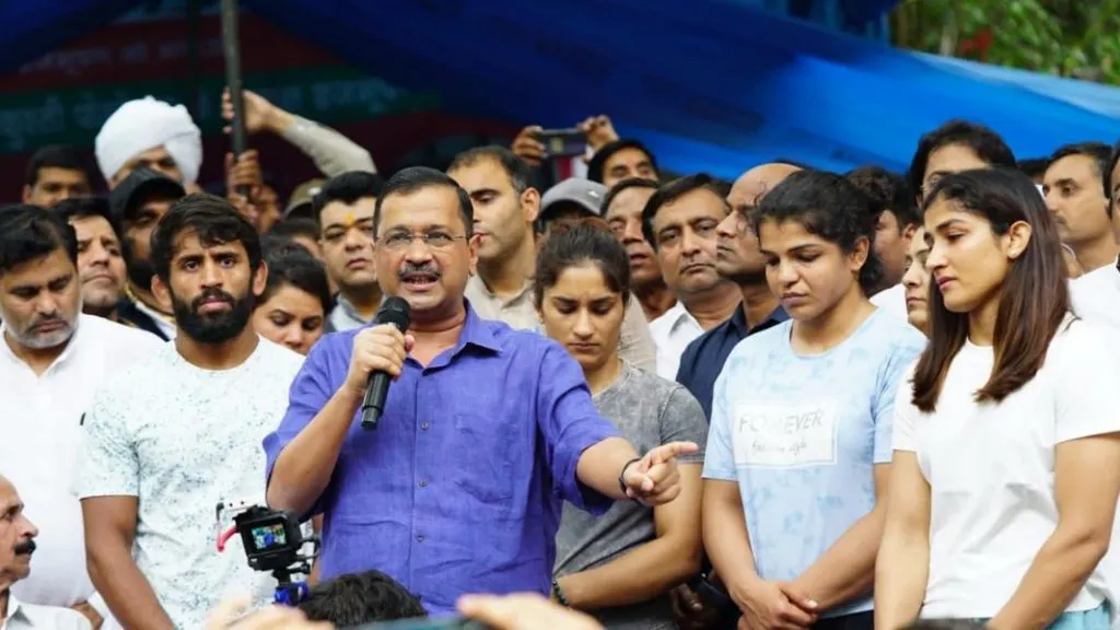कुस्तीपटूंची जंतरमंतरवरील चळवळ क्रीडा व्यवस्थेत मूलभूत बदल घडवून आणेल- अरविंद केजरीवाल