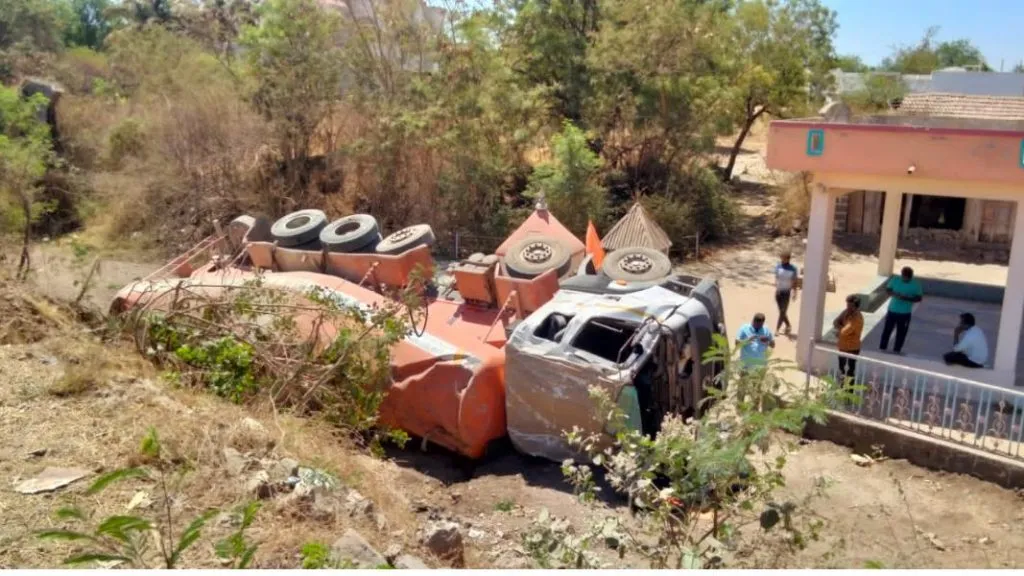 हिवरे नजीक कराड – विजापूर राष्ट्रीय मार्गाच्या अपूर्ण पुलावर अपघातांची मालिका