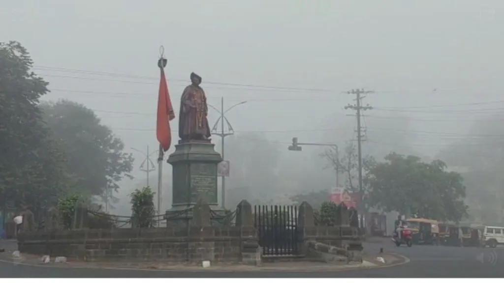 ऐन उन्हाळ्यात कोल्हापुरात धुक्याची चादर,कोल्हापूरकरांनी अनुभवली गुलाबी थंडी