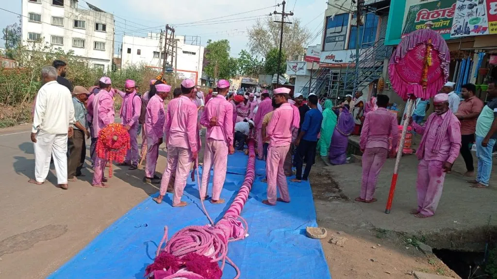 श्री ज्योतिबा देवाच्या यात्रेत पाडळीच्या सासनकाठीला सर्वात मोठा मान