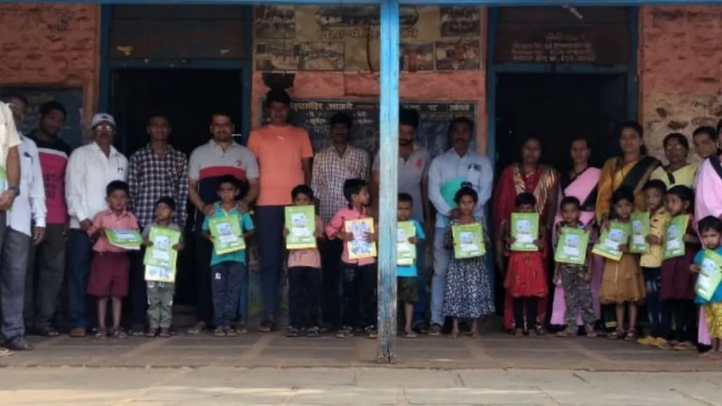 अंगणवाडीच्या विद्यार्थ्यांना उन्हाळी सुट्टी द्या