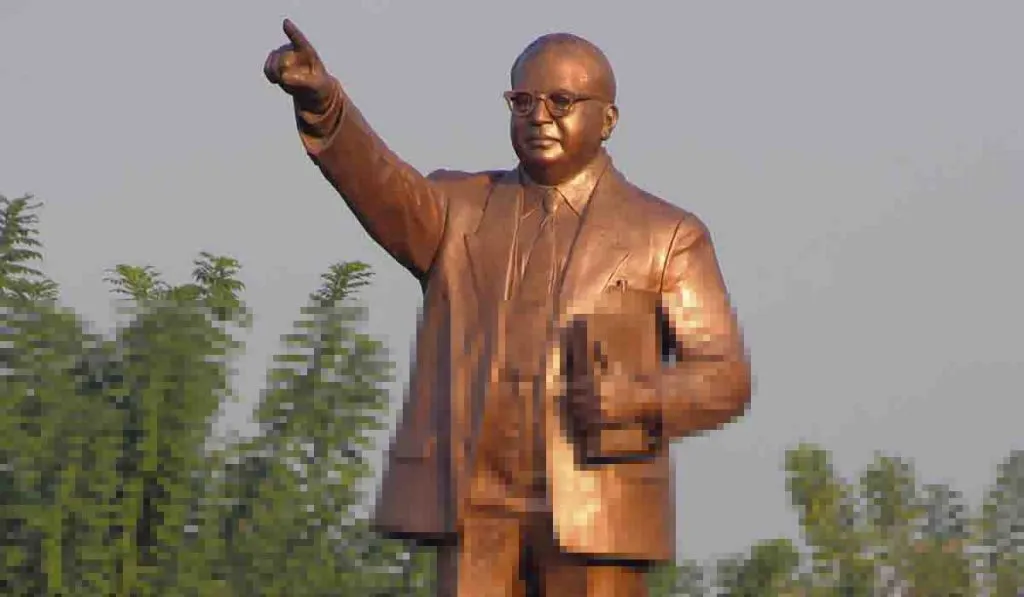 मादामा तुसाँमध्येही डॉ. बाबासाहेब आंबेडकरांचा मेणाचा पुतळा