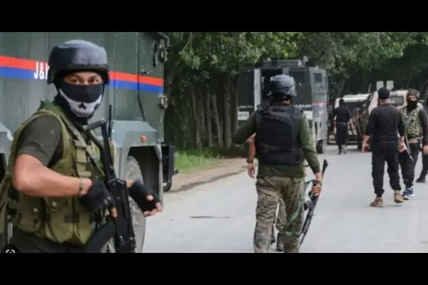 बारामुल्ला येथे दोन दहशतवाद्यांना अटक