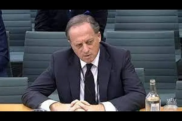 बीबीसी अध्यक्षपदाचा रिचर्ड शार्प यांच्याकडून राजीनामा