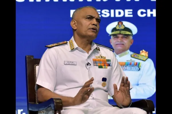 हिंदी महासागरात चीनच्या 6 युद्धनौका