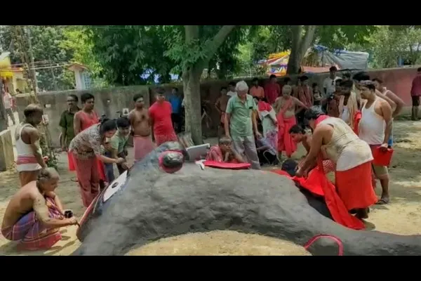 या गावात होते ‘भूत पूजा’