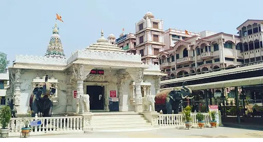 बाळूमामा देवालय ट्रस्टीचे कार्याध्यक्ष धैर्यशील भोसलेच