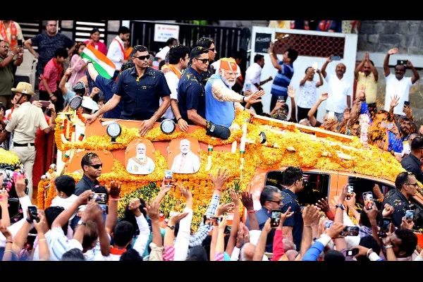 मोदींच्या रोडशोमध्ये ‘जय बजरंगबली’